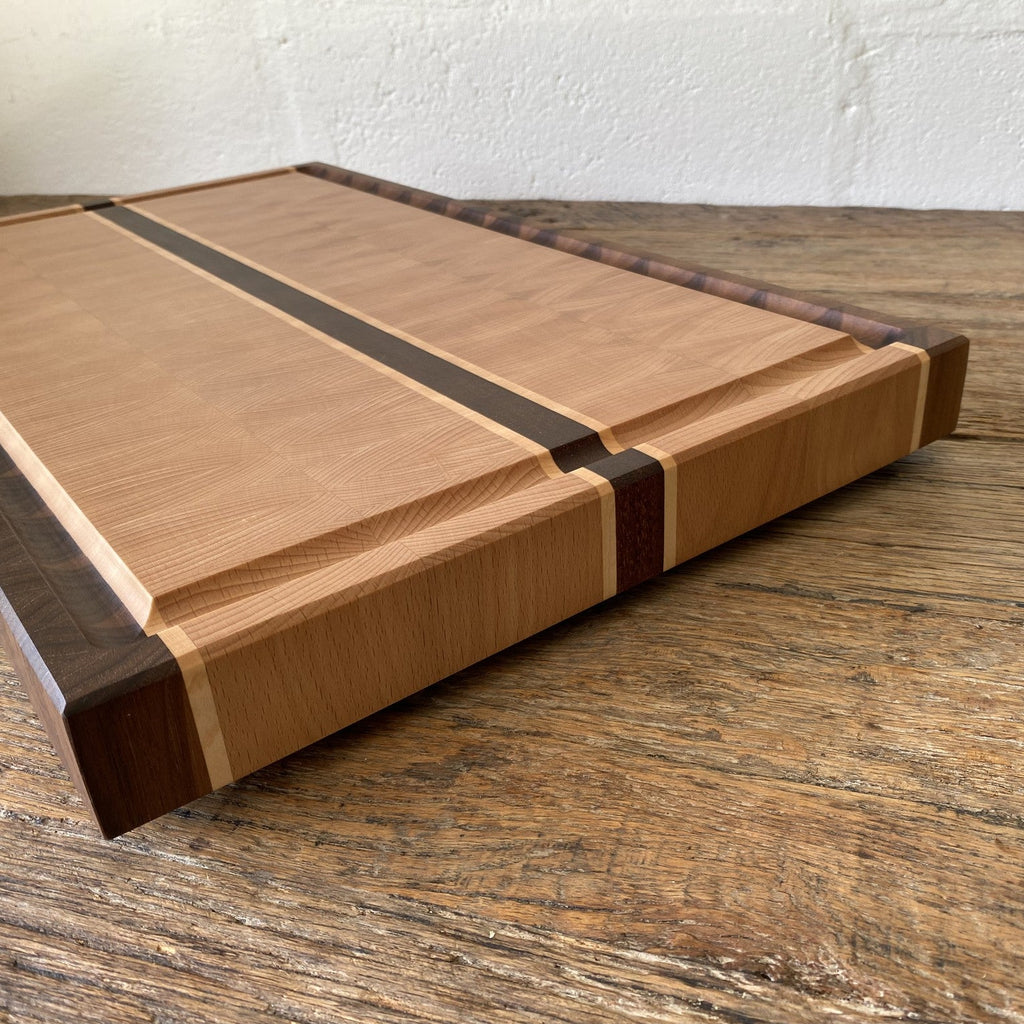 European Beech End Grain board – low angled side view showing thickness and end grain edge detail